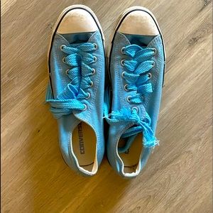 Converse low top blue